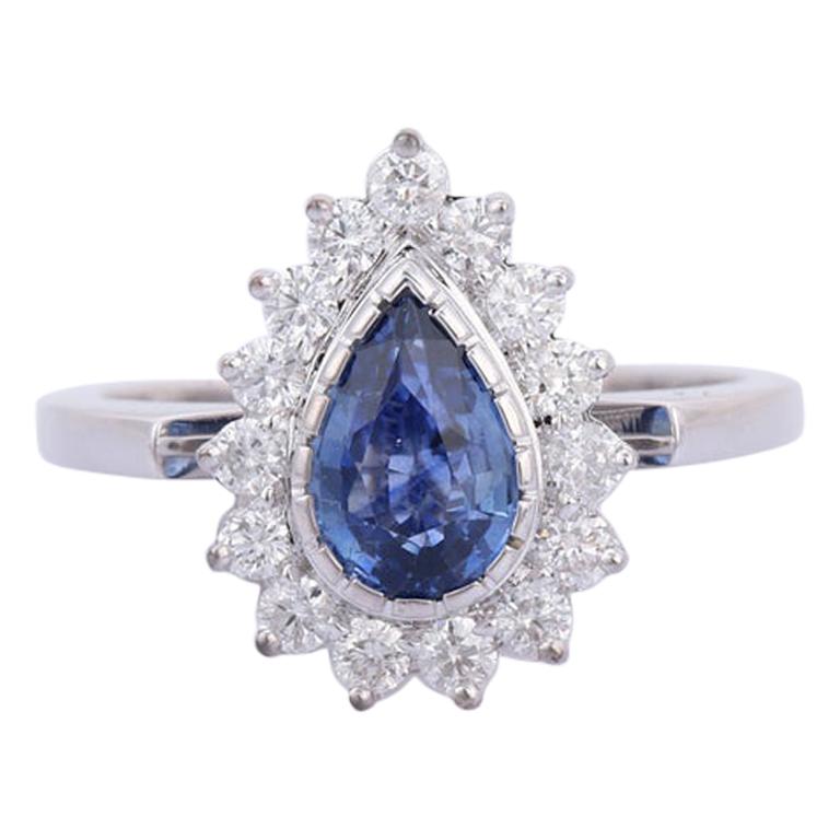 Blue Sapphire Diamond 18 Karat Gold Solitaire Ring For Sale