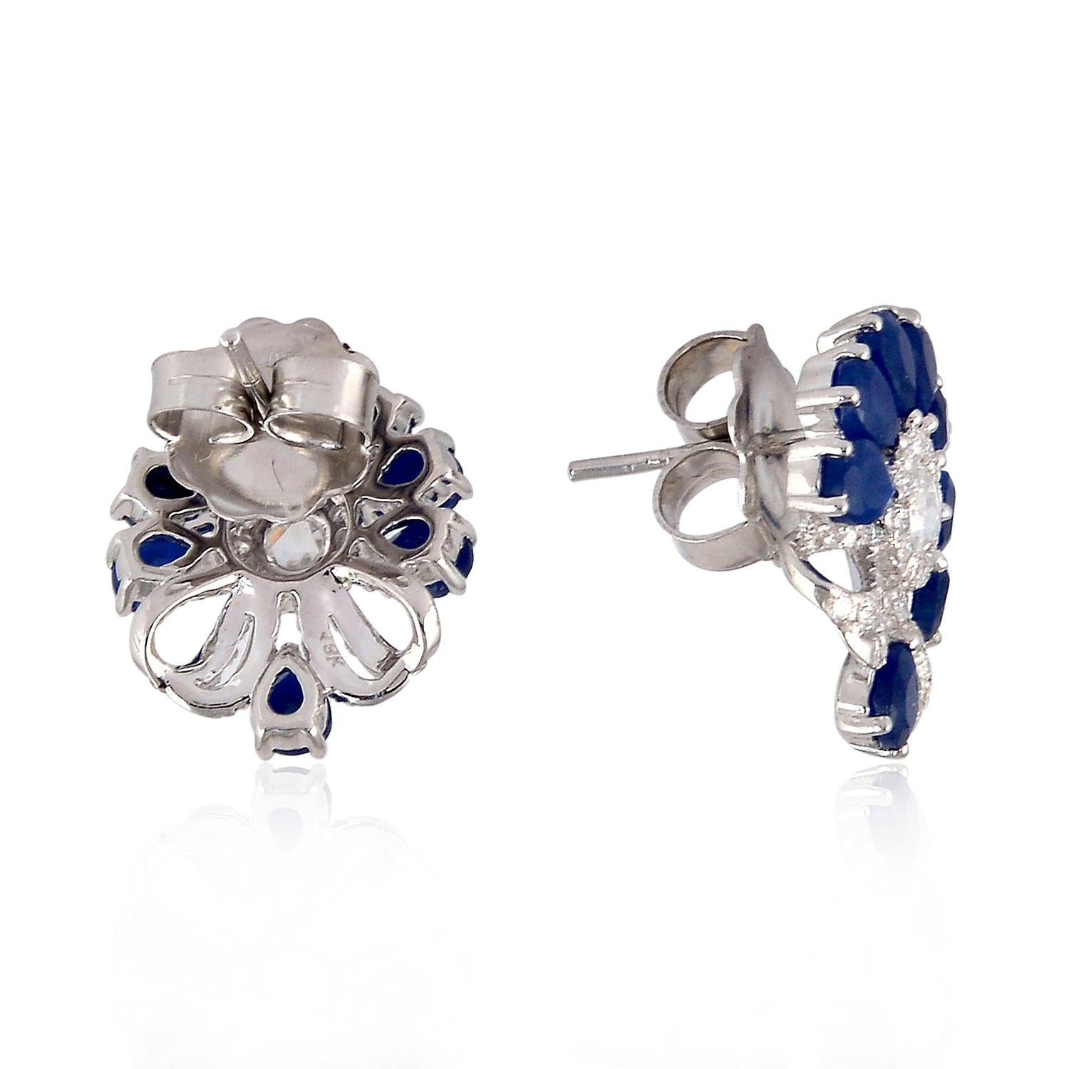 Contemporary Blue Sapphire Diamond 18 Karat Gold Stud Earrings For Sale