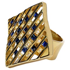Blue Sapphire Diamond 18k Gold Cocktail Ring