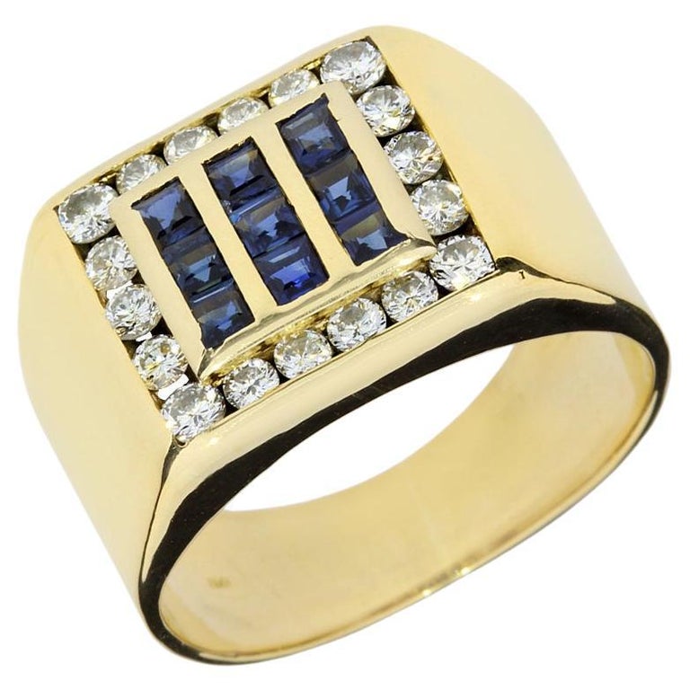 Blue Sapphire and Diamond 18K Square Halo Ring For Sale at 1stDibs
