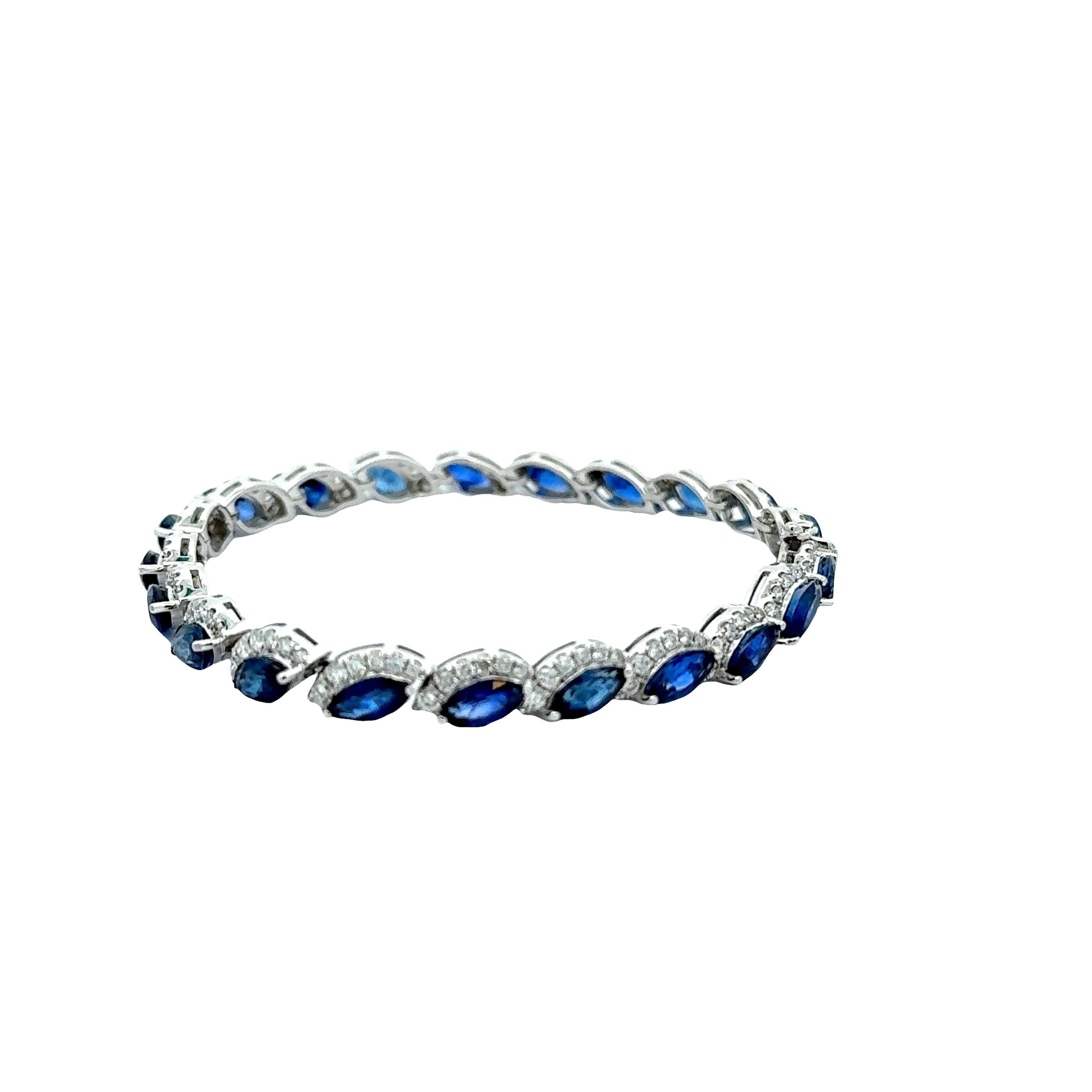 Bracelet en or blanc 18k avec saphir bleu et diamant Excellent état - En vente à Beverly Hills, CA