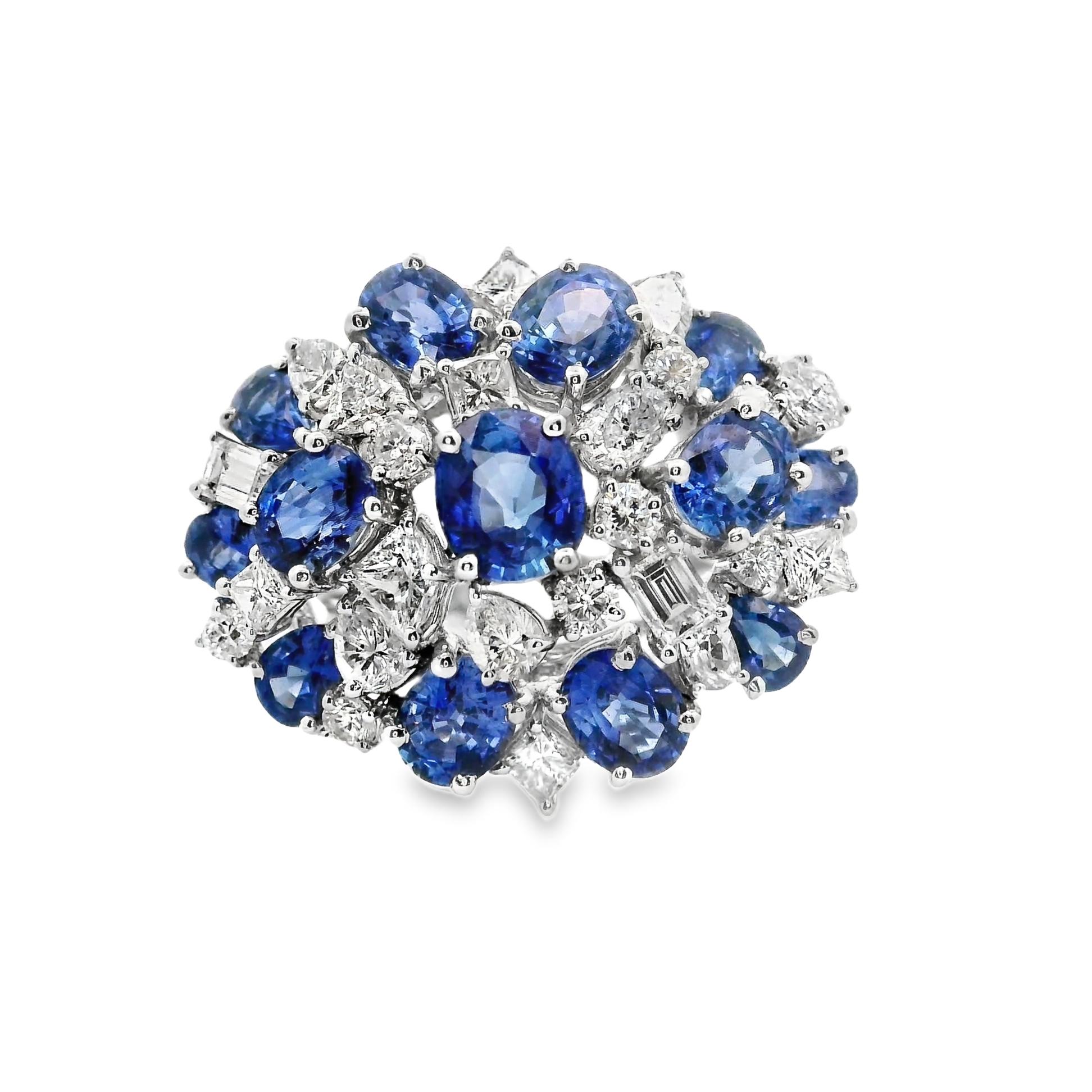 Blue Sapphire Diamond 18k White Gold Cluster Ring In New Condition In Beverly Hills, CA