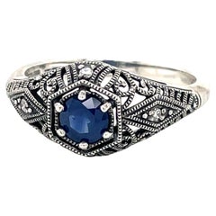 Bague de style Art déco en argent sterling filigrane avec saphir bleu et diamants, avec boîte