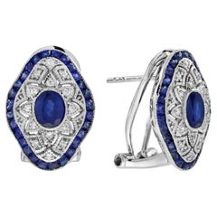 Boucles d'oreilles ajourées en or blanc 18 carats, saphir bleu et diamant de style Art Déco