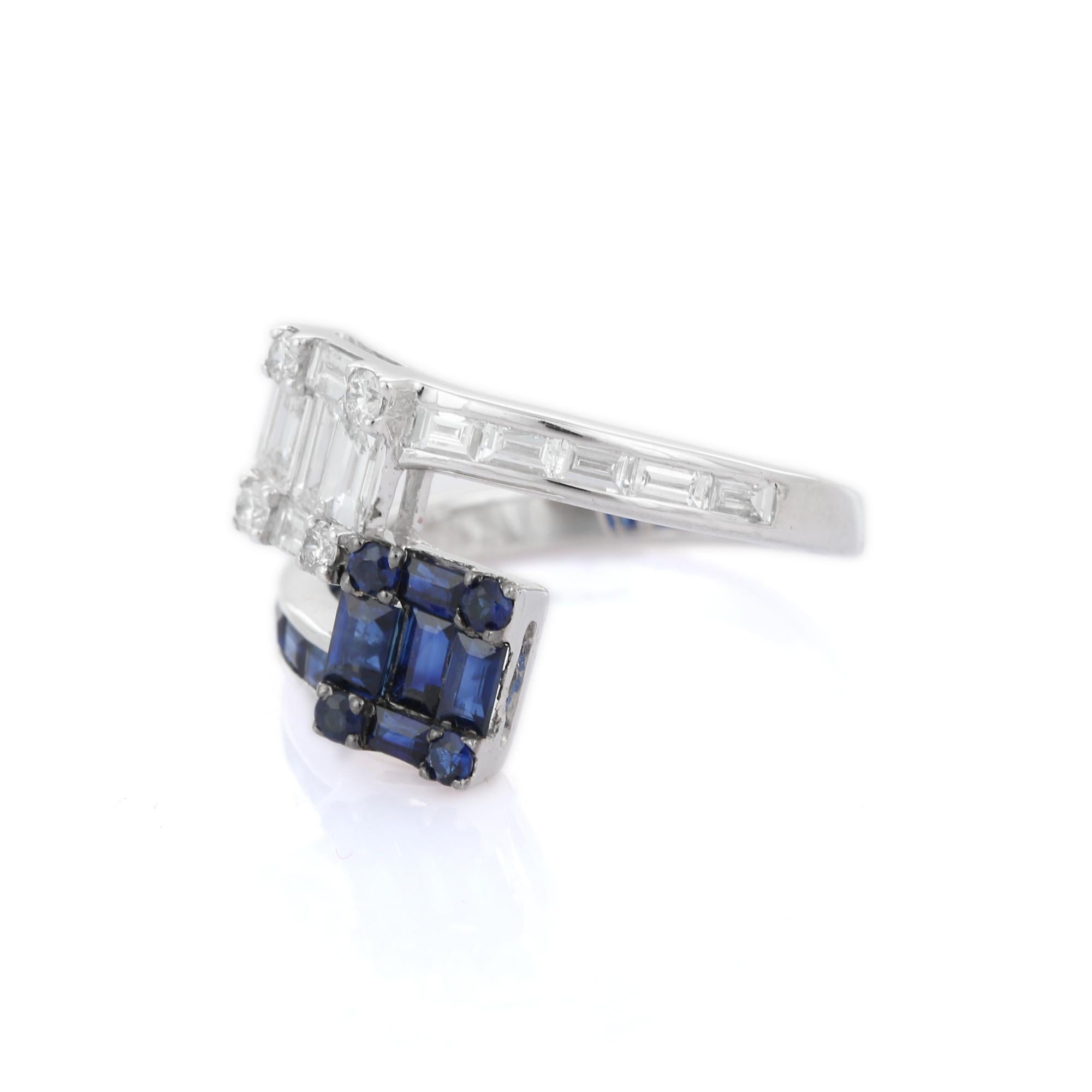 Im Angebot: Natürlicher blauer Saphir und Diamant-Cluster- Bypass-Ring aus 18 Karat massivem Weißgold () 3
