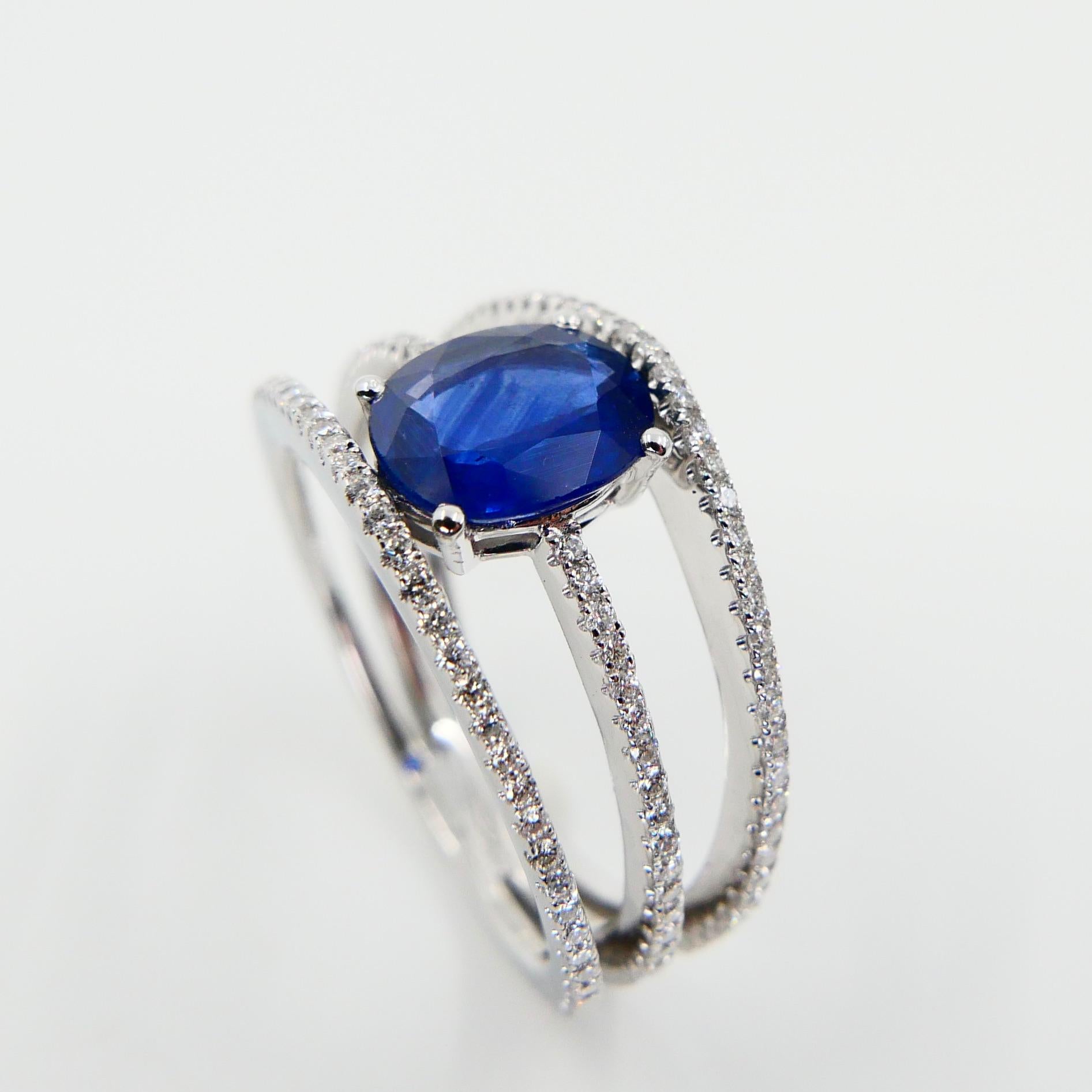 Blue Sapphire and Diamond Cocktail Ring, 3 Rows Design, 18 Karat White Gold In New Condition For Sale In Hong Kong, HK