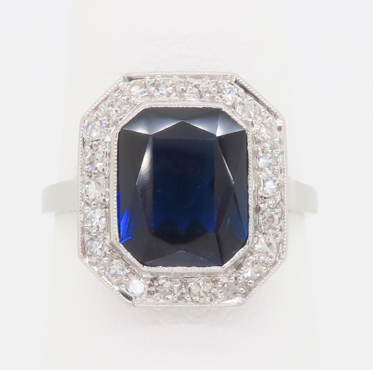 Blue Sapphire & Diamond Cocktail Ring in Platinum  In Excellent Condition For Sale In Webster, NY