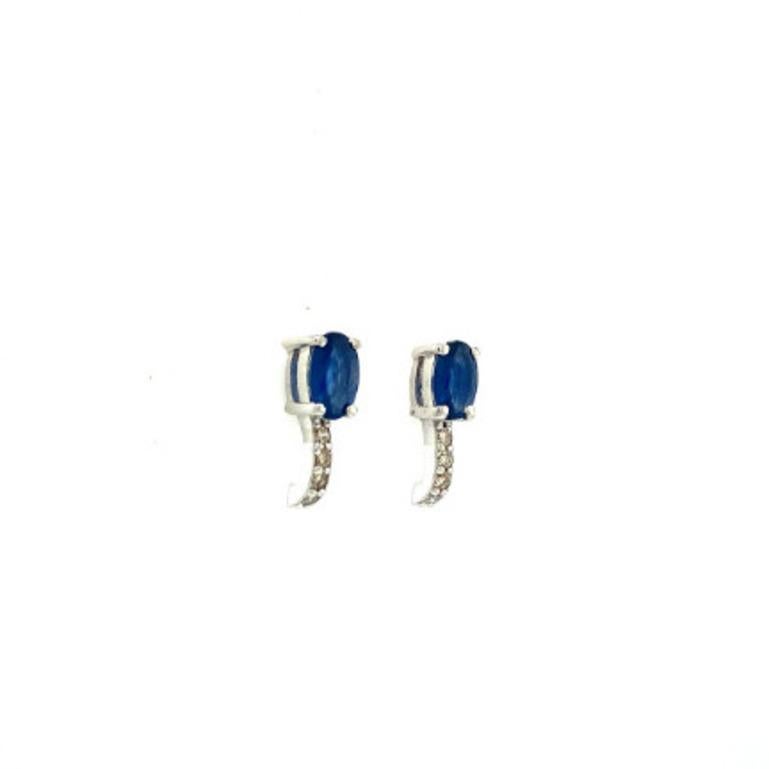 Blue Sapphire Diamond Dainty Stud Earrings for Mothers Gift Made in 925 Silver In New Condition For Sale In New York, NY