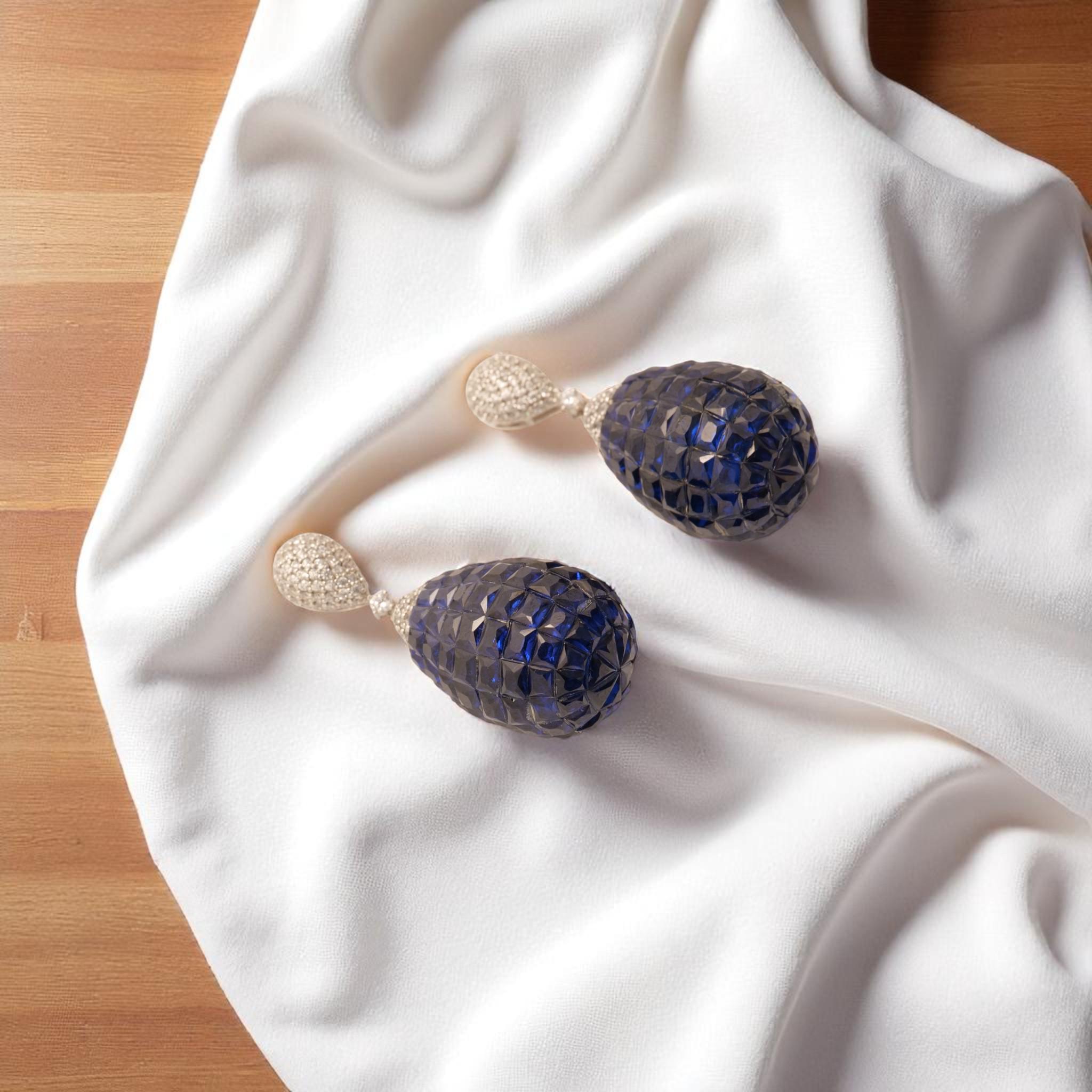 Taille ronde Pendants d'oreilles saphir bleu et diamant en or massif 14k (certifié) en vente