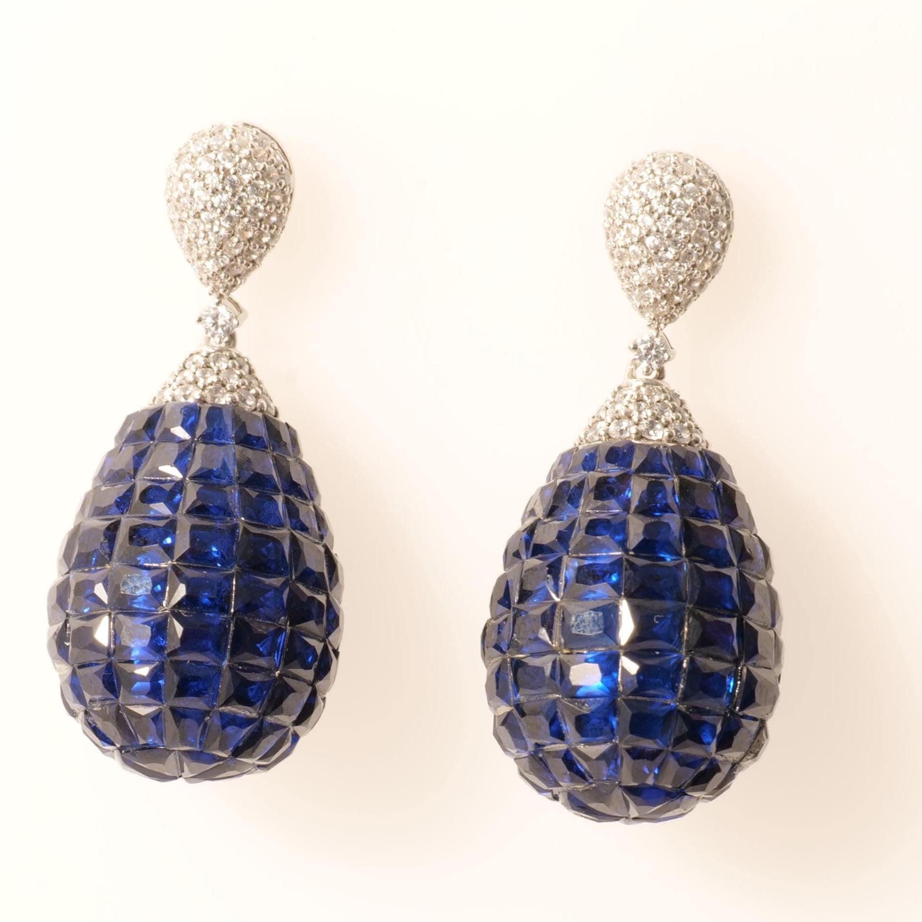 Pendants d'oreilles saphir bleu et diamant en or massif 14k (certifié) Neuf - En vente à New Delhi, DL