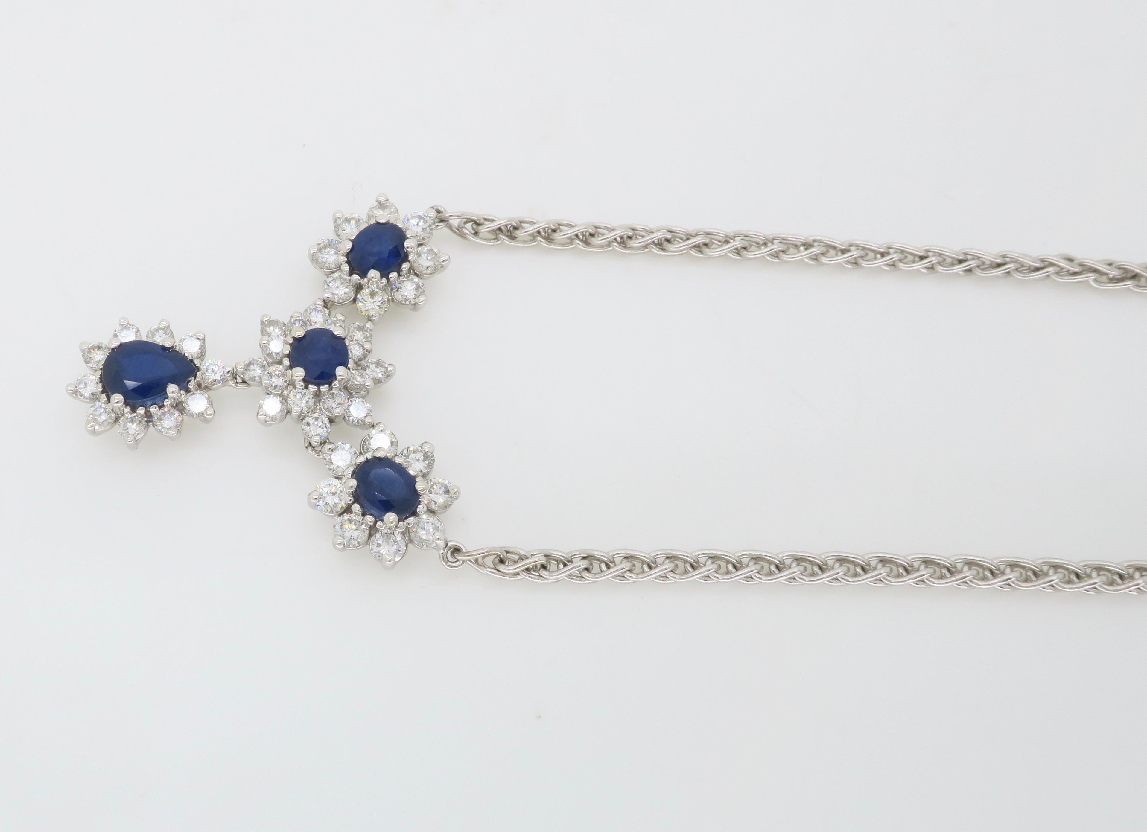 Tropfenhalskette mit blauem Saphir und Diamant im Zustand „Hervorragend“ im Angebot in Webster, NY