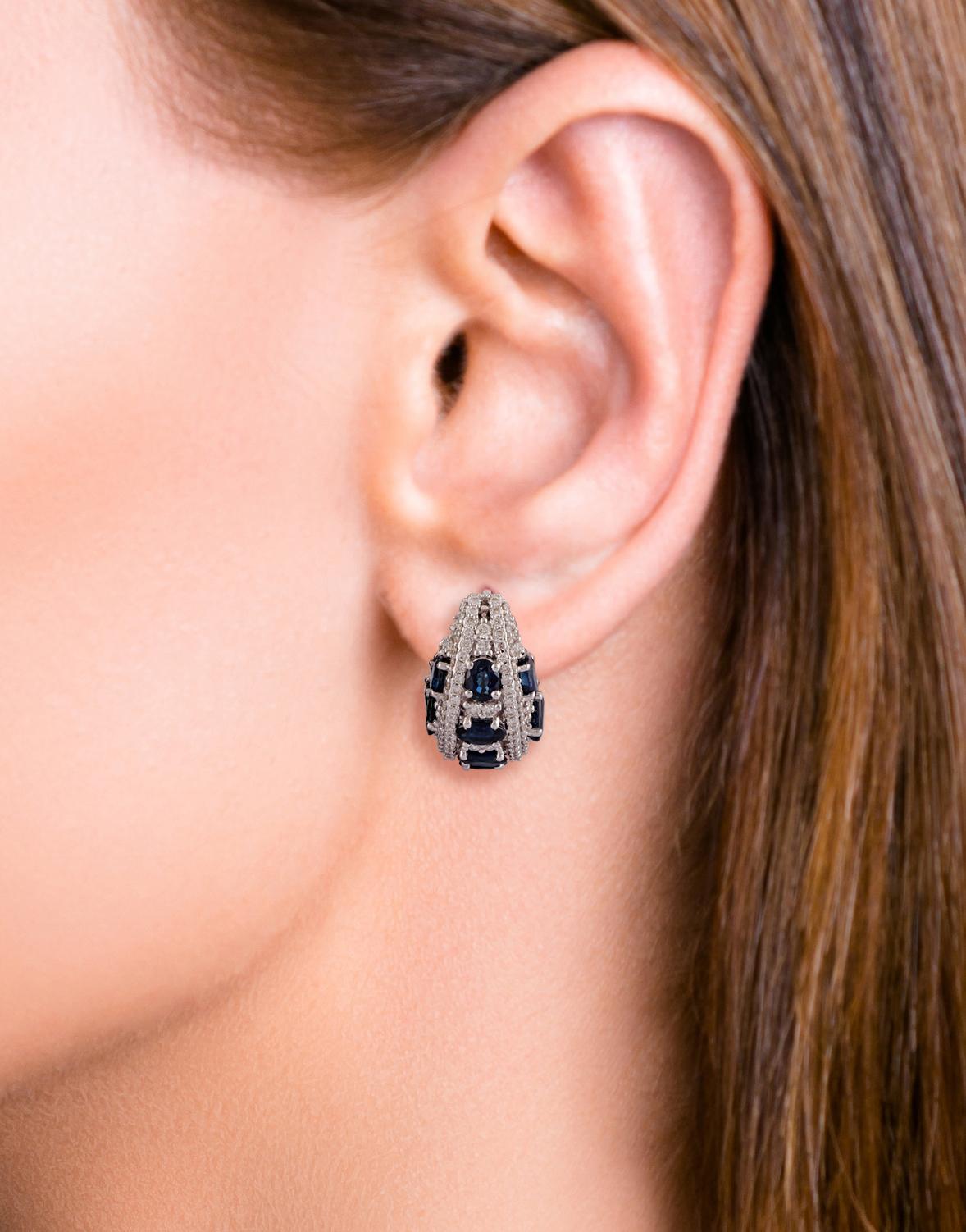 Oval Cut Blue Sapphire and Diamond Earring Studded in 18 Karat White Gold For Sale