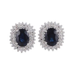 Boucles d'oreilles saphir bleu et diamant en or blanc 18k