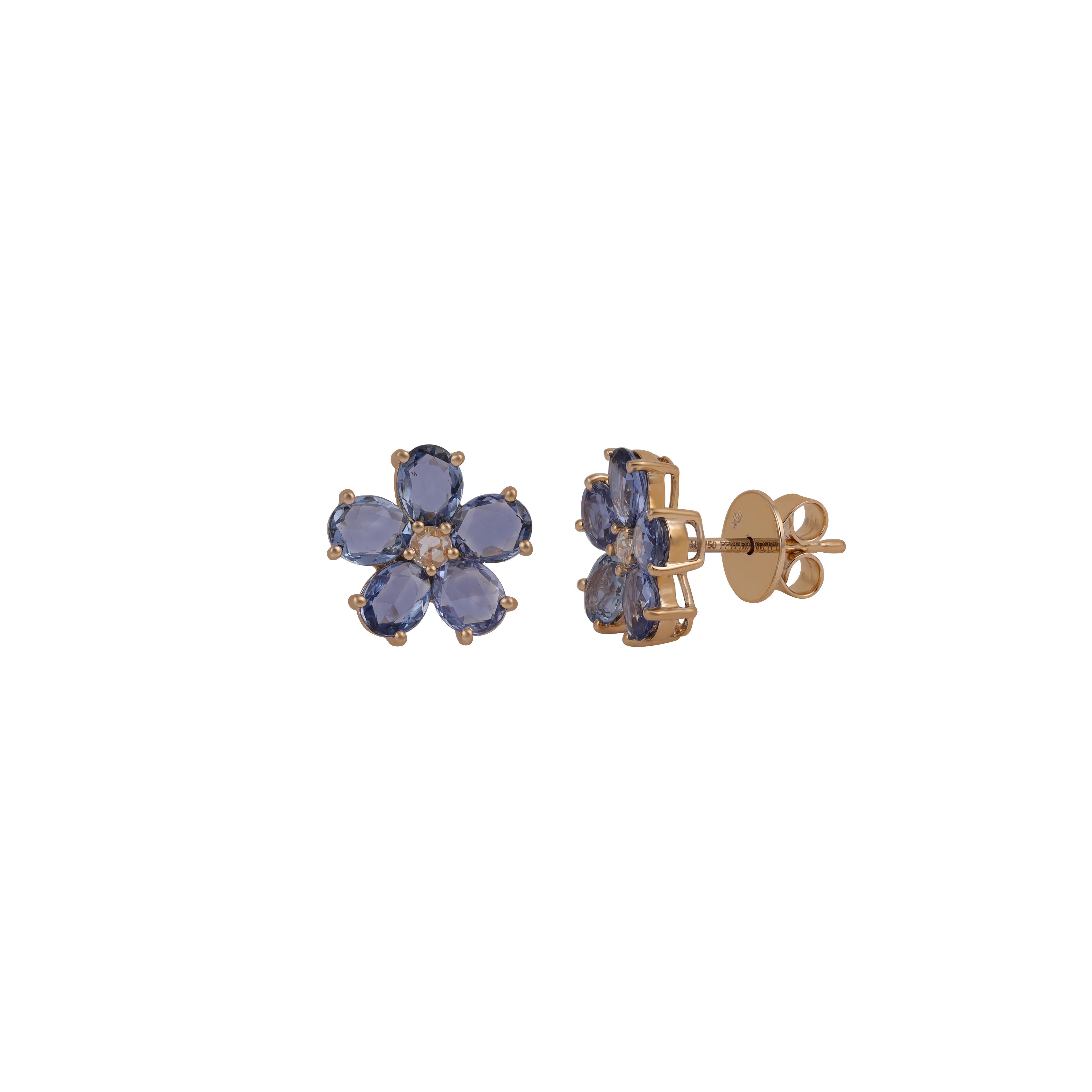 These are an elegant blue sapphire & diamond stud earrings studded in 18k yellow gold features 5 pieces of oval shaped blue sapphires weight 3.74 carats with diamonds weight 0.08 carats, This entire earring pair made of 18k yellow gold weight 2.23