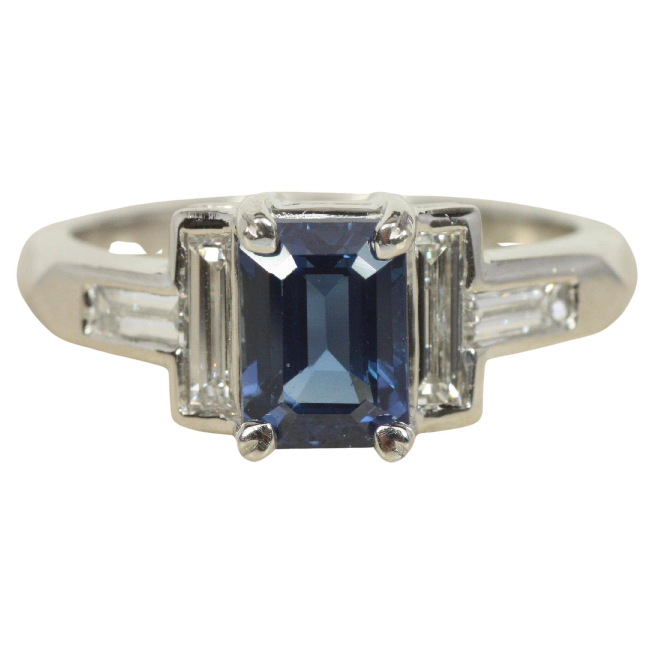 Verlobungsring mit blauem Saphir und Diamant - 1,52ct Smaragdschliff in Platin