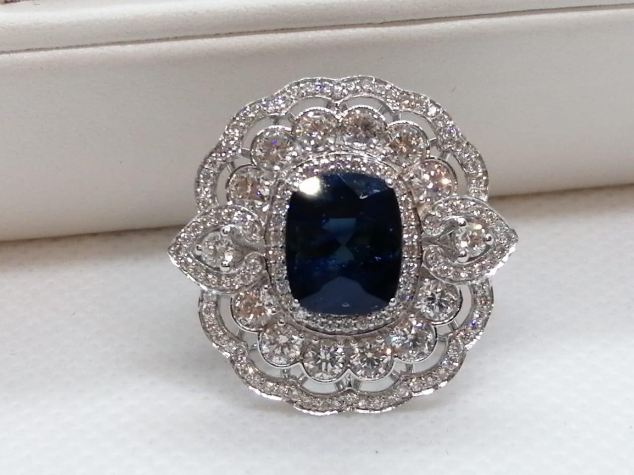 Blue Sapphire Diamond Fashion Ring Set in 18 Karat White Gold 'VS/G Diamonds' For Sale 1