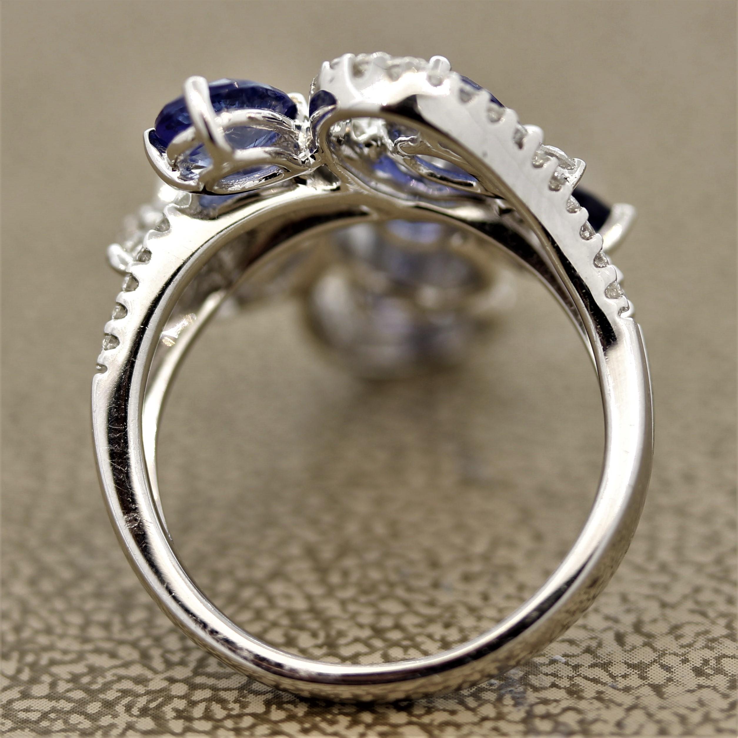 Blue Sapphire Diamond Gold Ring In New Condition In Beverly Hills, CA