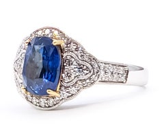 Bague en platine et or 18 carats, sertie d'un saphir bleu et de diamants, finition milgrain - GIA 2235679366