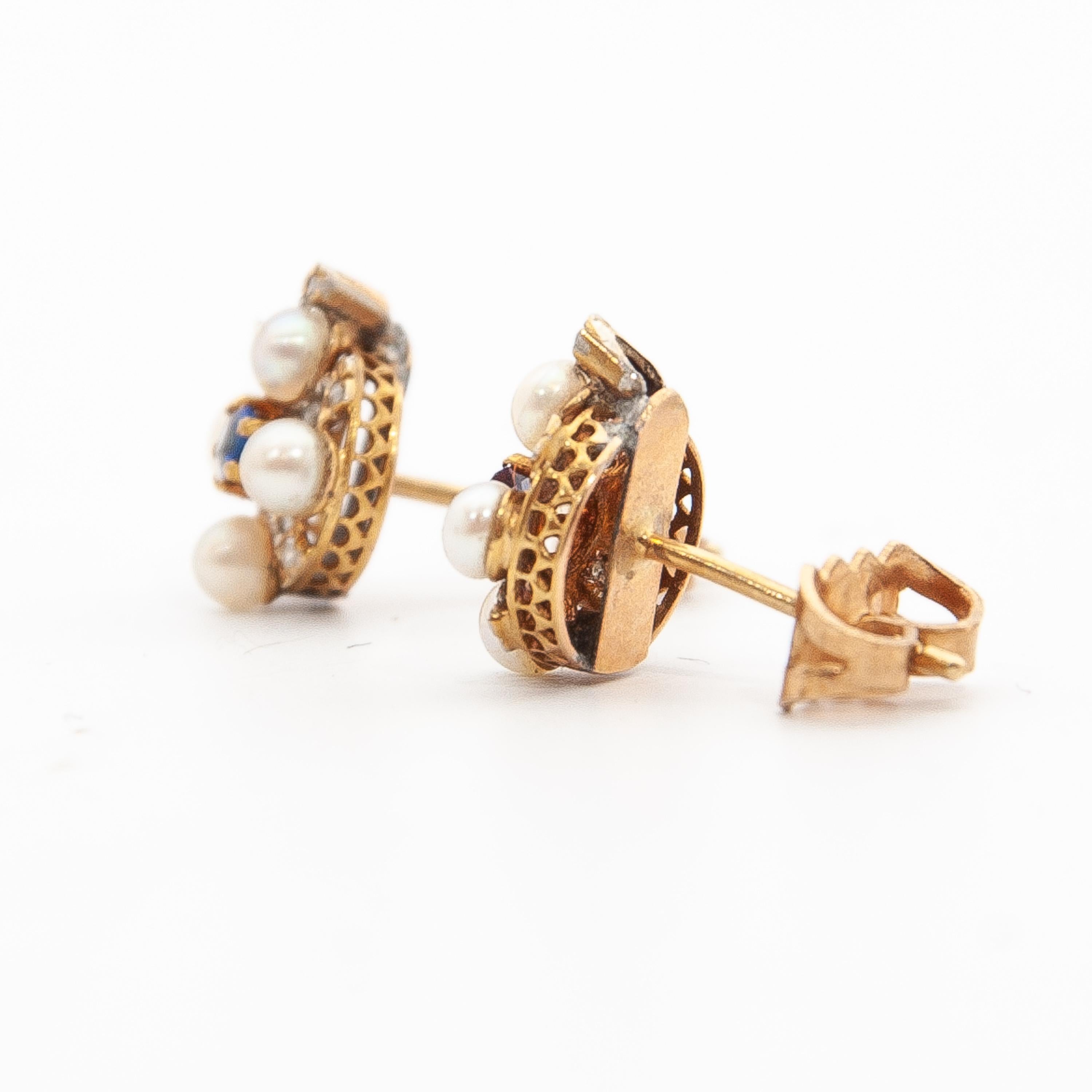 Round Cut Early 20th Century Sapphire Diamond and Pearls 14 Karat Gold Stud Earrings For Sale