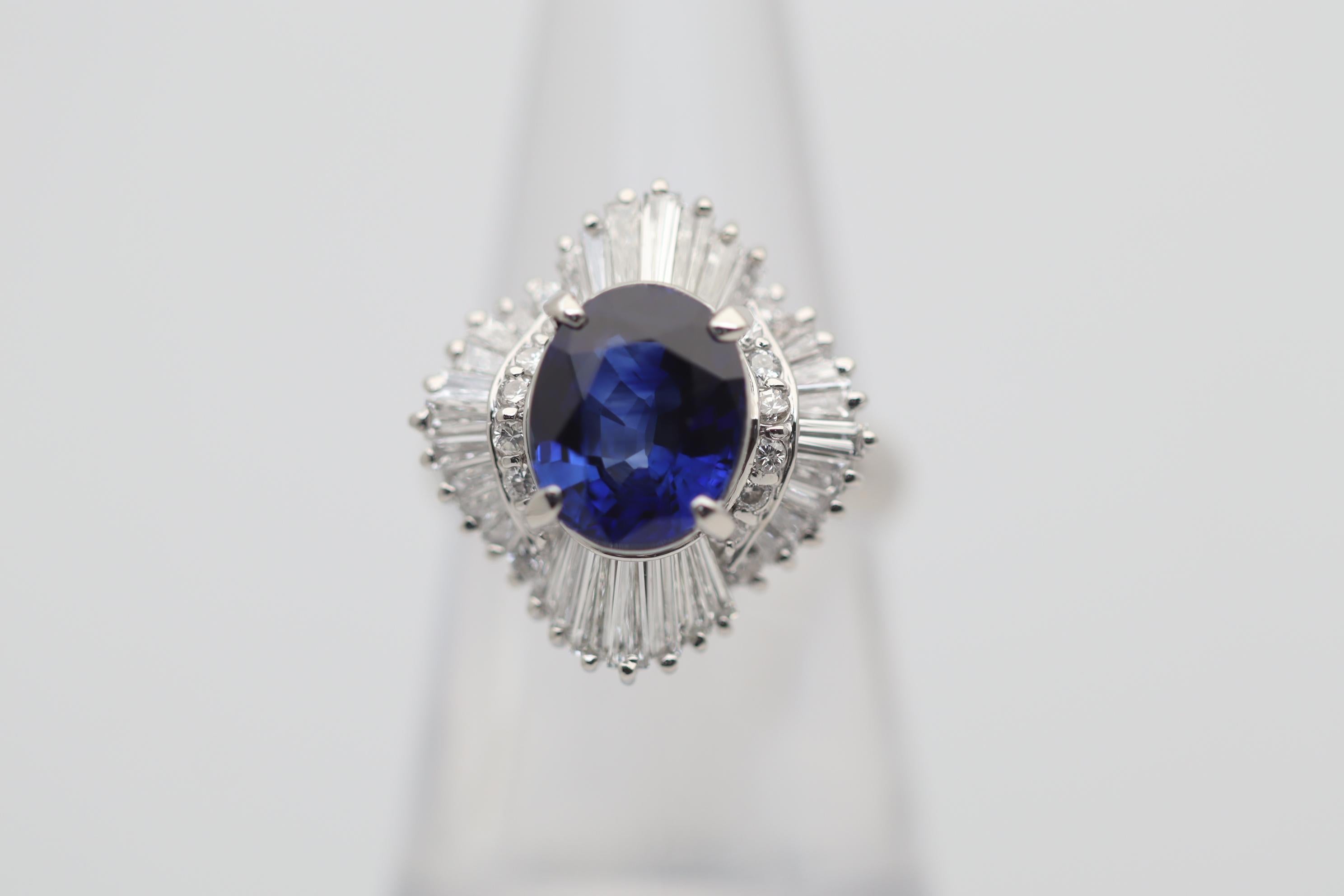 Blue Sapphire Diamond Platinum Ballerina Ring In New Condition For Sale In Beverly Hills, CA