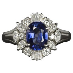 Platin-Cocktailring mit blauem Saphir und Diamant