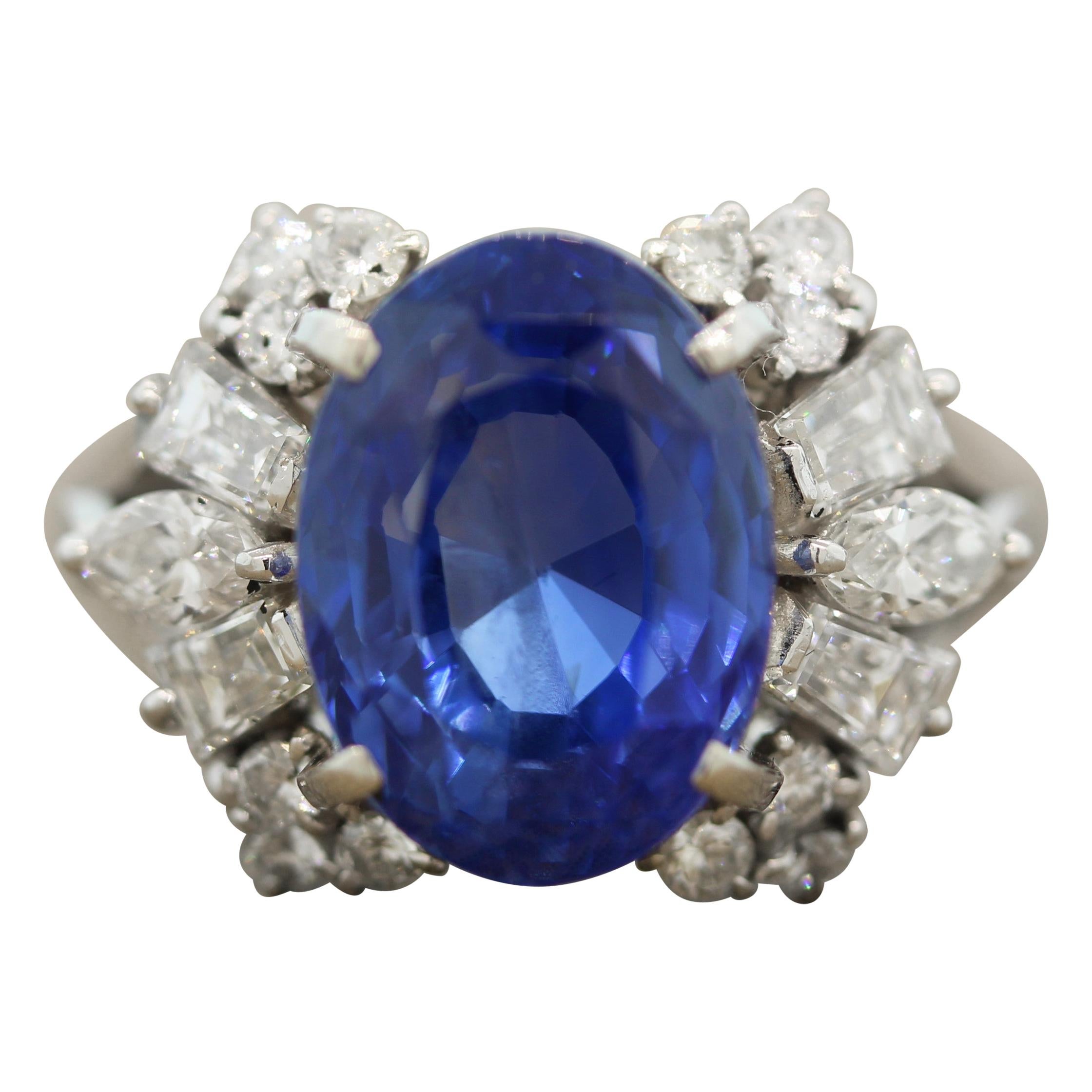 Bague en platine avec saphir bleu et diamant, certifiée GIA en vente