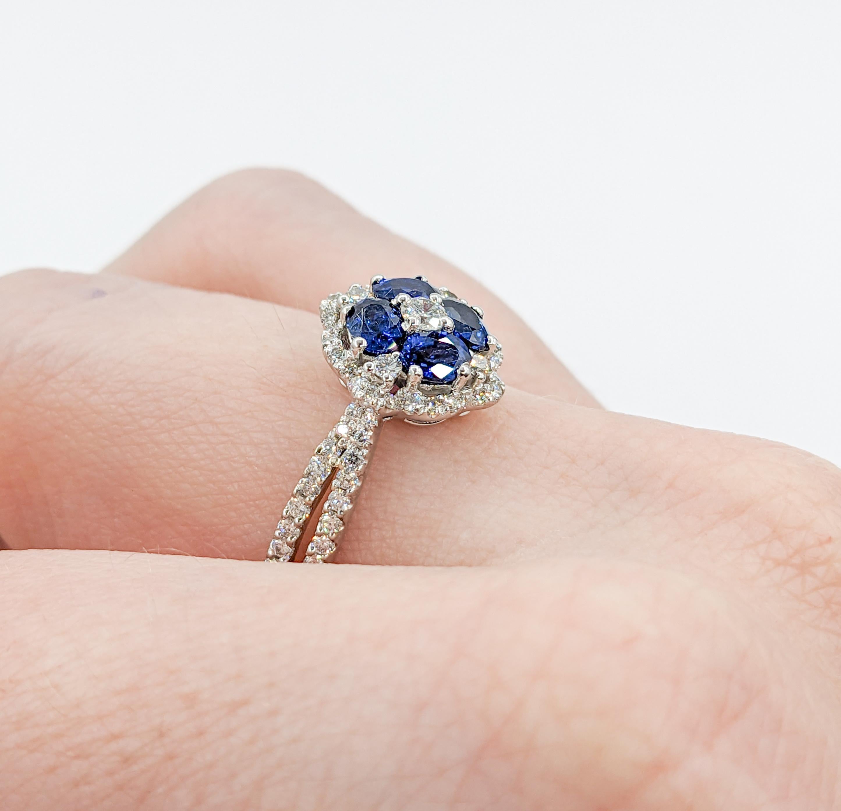 Blue Sapphire & Diamond Ring in 18k White Gold In Excellent Condition For Sale In Bloomington, MN