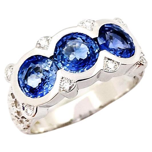 Blue Sapphire Diamond Ring set in 18K White Gold Settings For Sale