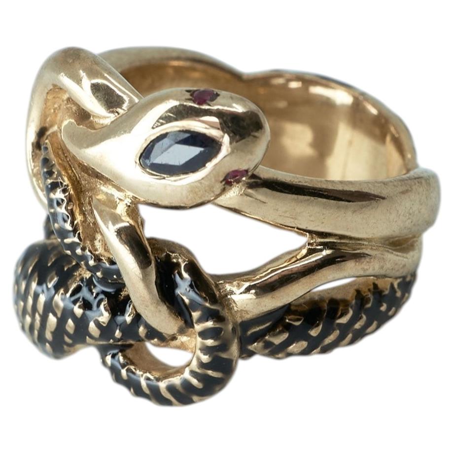 Schlangenring mit blauem Saphir, Diamanten, Rubin, schwarzem Emaille und Gold – doppelte Schlange im Angebot