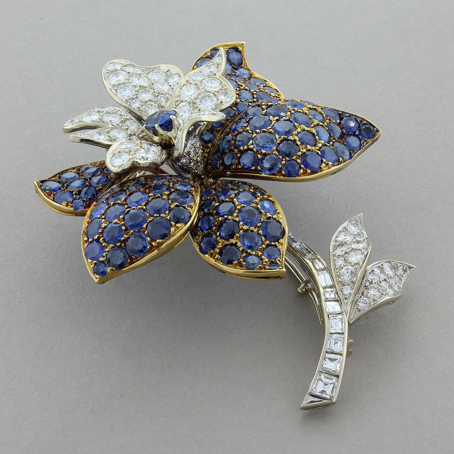 Round Cut Blue Sapphire Diamond Two-Tone Gold Flower Brooch