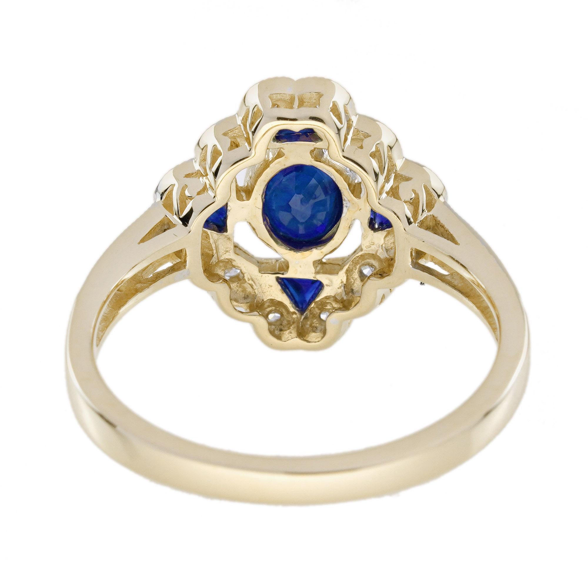 Taille ovale Bague en or jaune 14 carats saphir bleu et diamant d'inspiration vintage Art of Vintage en vente