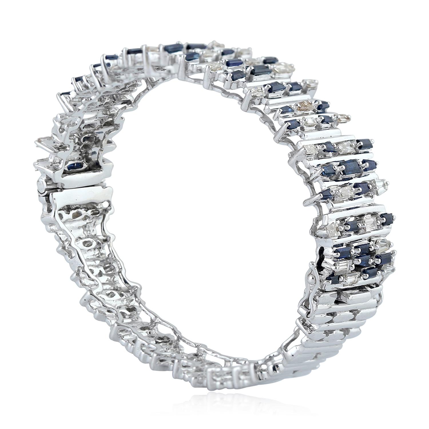 Wasserfall-Manschette aus 18 Karat Gold und Silber mit blauem Saphir und Diamant (Gemischter Schliff)