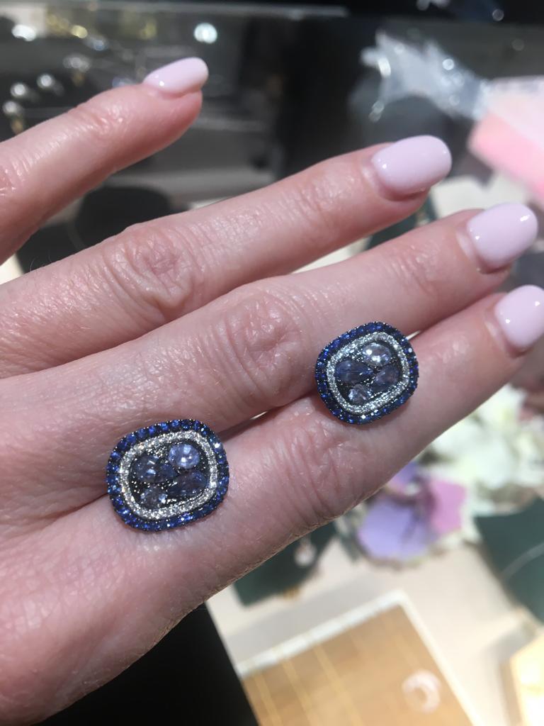 Ohrstecker mit blauem blauem Saphir und Diamant aus Weißgold im Zustand „Neu“ im Angebot in Montreux, CH