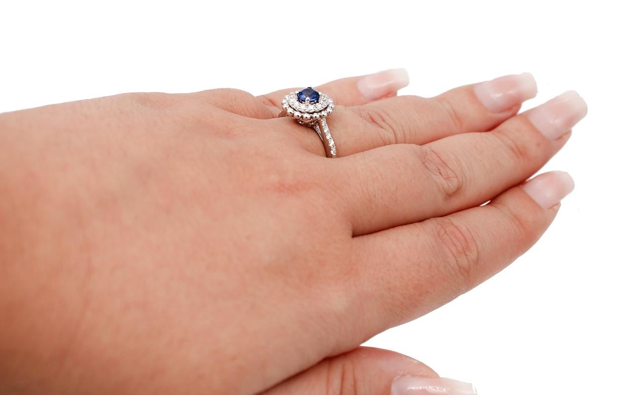 Blauer Saphir, Diamanten, 18 Karat Weißgold Verlobungsring/Solitaire im Zustand „Neu“ im Angebot in Marcianise, Marcianise (CE)