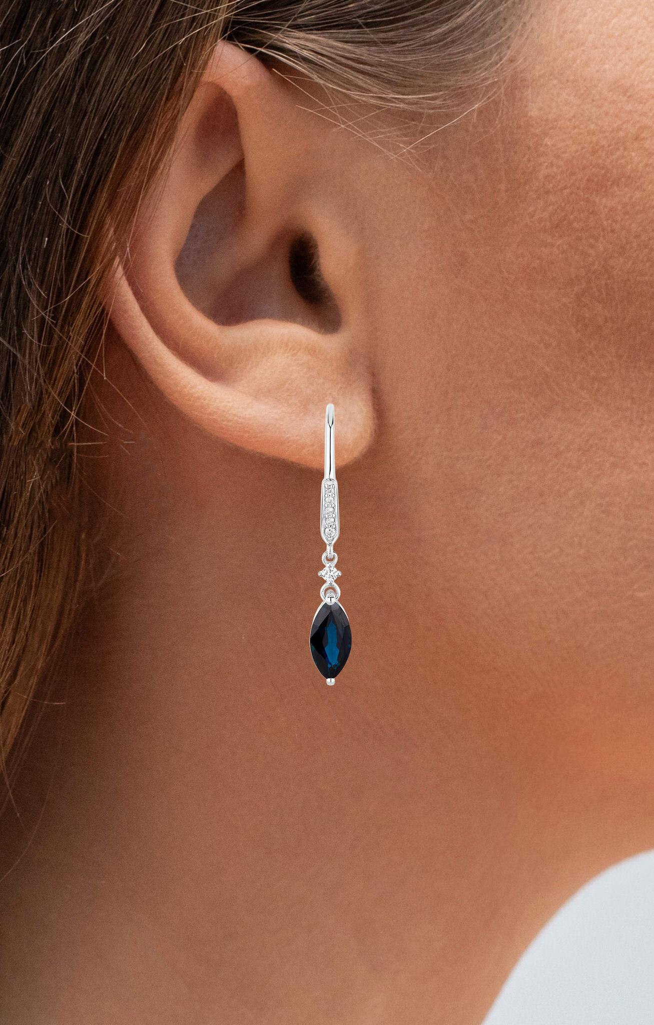 Taglio marquise Orecchini con zaffiro blu Diamanti 2,7 carati Oro bianco 14K in vendita