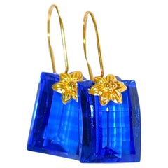 Pendientes de zafiro azul en oro amarillo macizo de 18 quilates