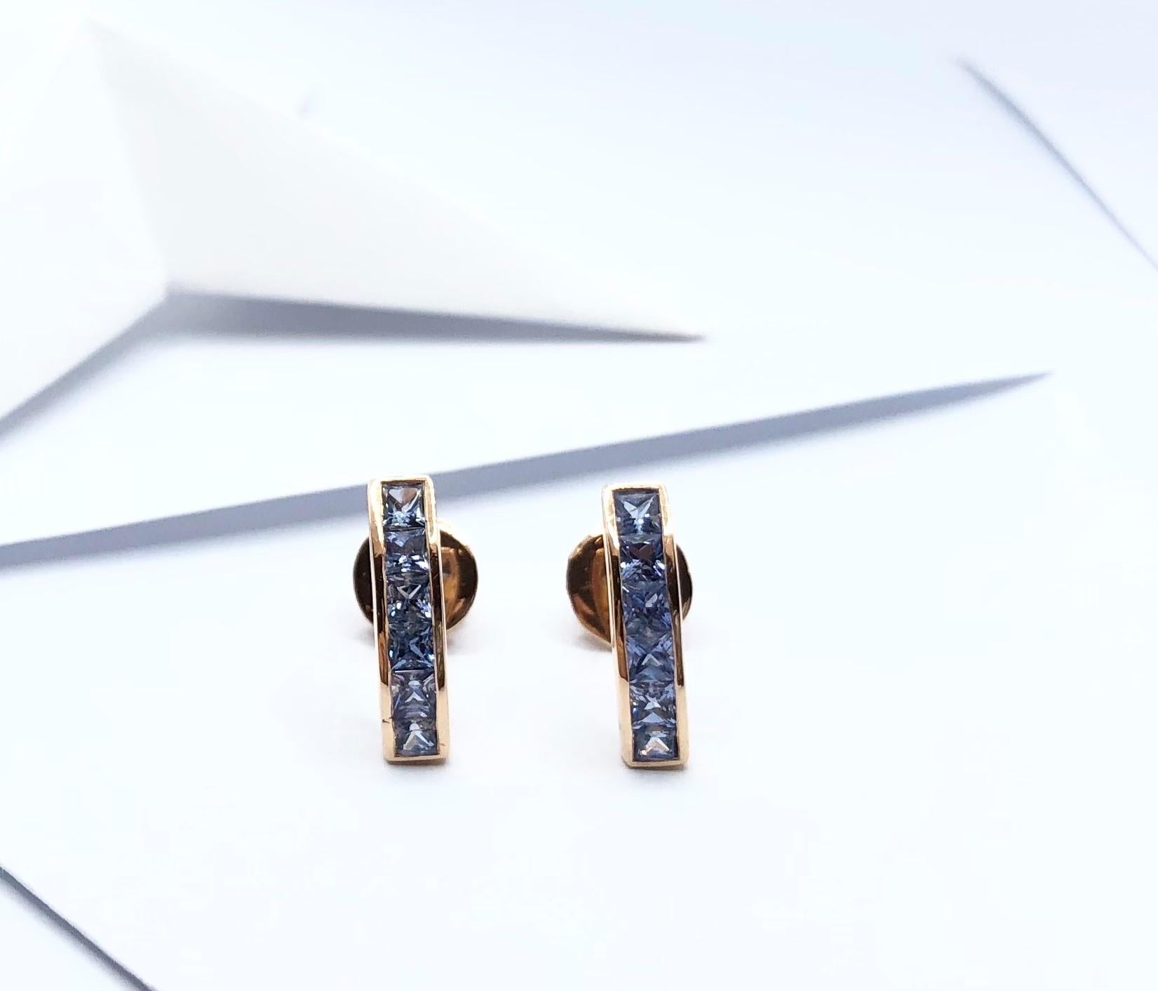 Blue Sapphire Earrings Set in 18 Karat Rose Gold Settings For Sale 1