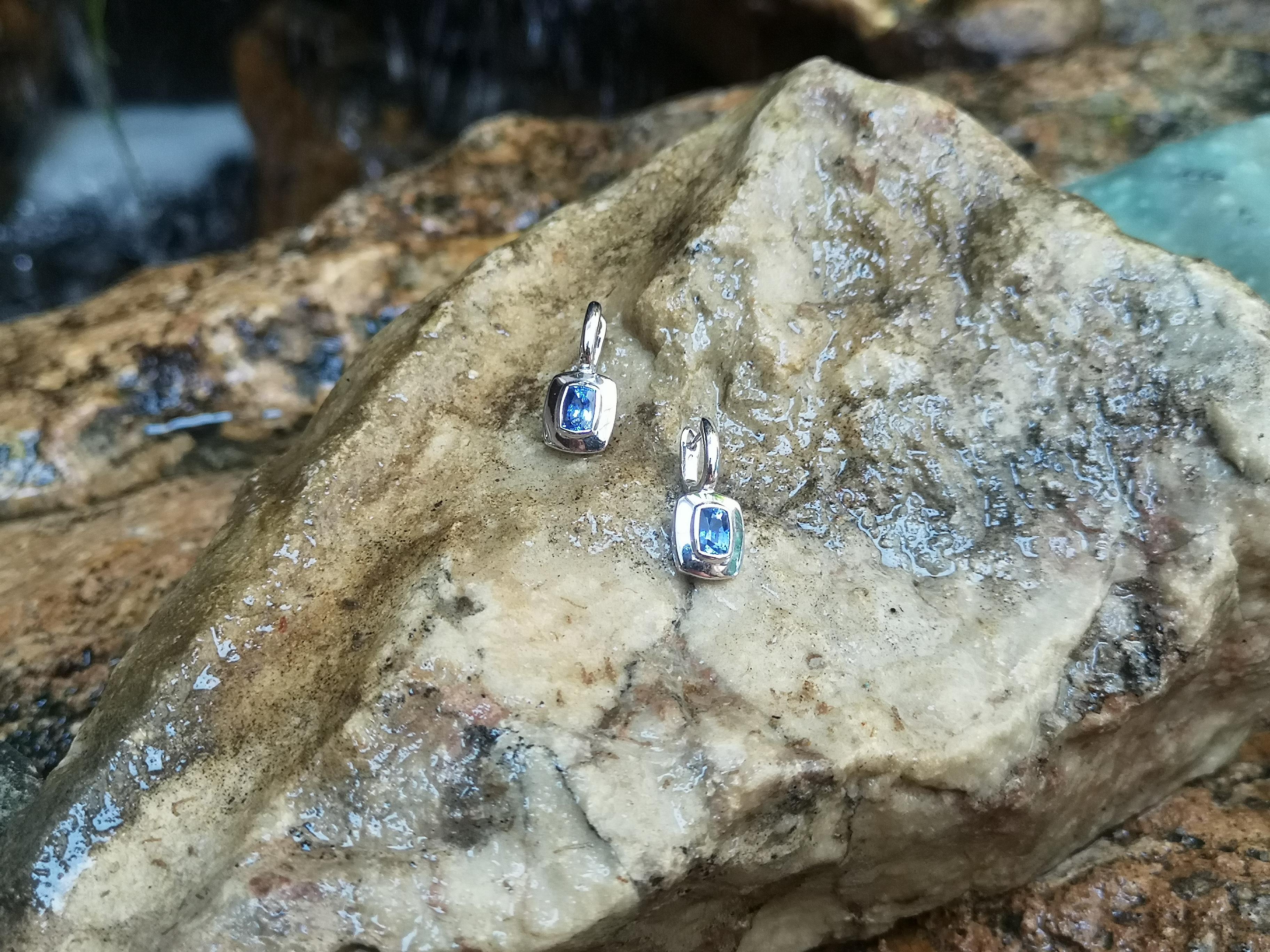 Blue Sapphire Earrings Set in 18 Karat White Gold Settings For Sale 1