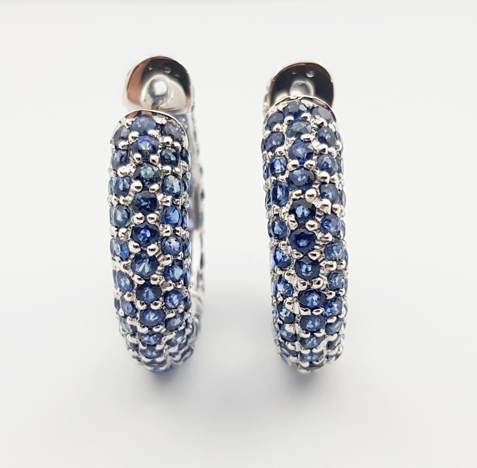 Women's Blue Sapphire Earrings set in Silver Settings For Sale