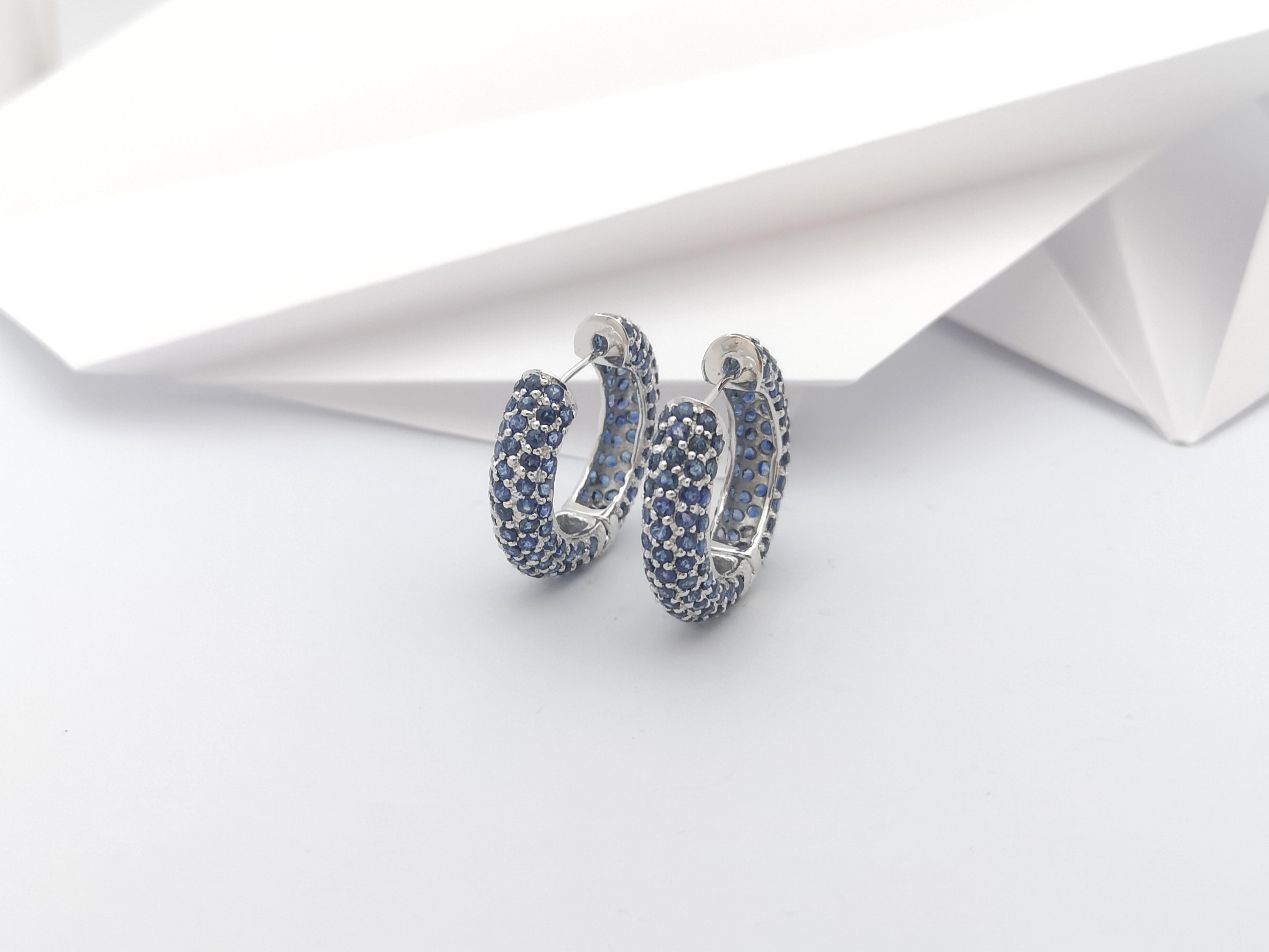 Blue Sapphire Earrings set in Silver Settings For Sale 1