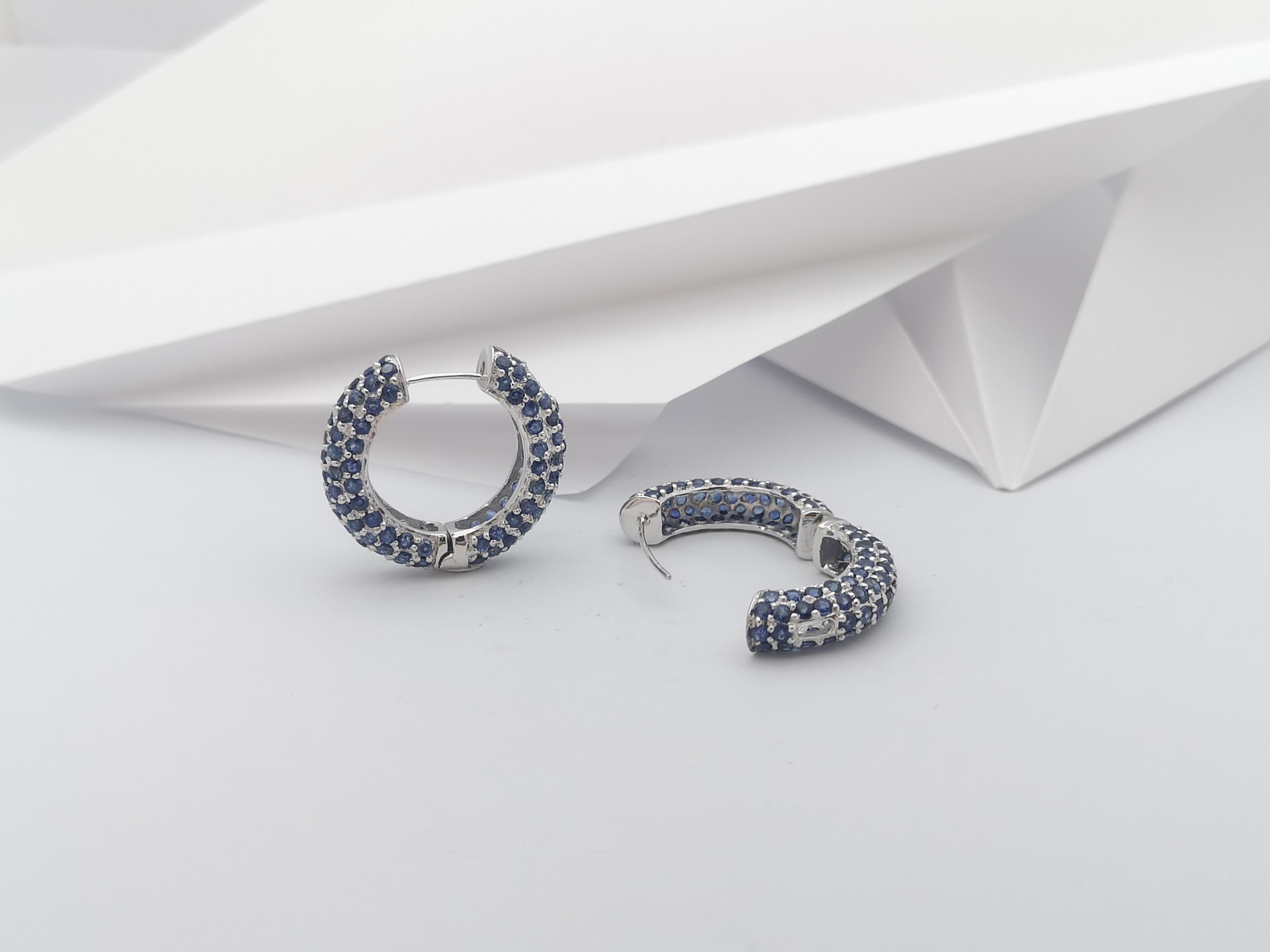 Blue Sapphire Earrings set in Silver Settings For Sale 4