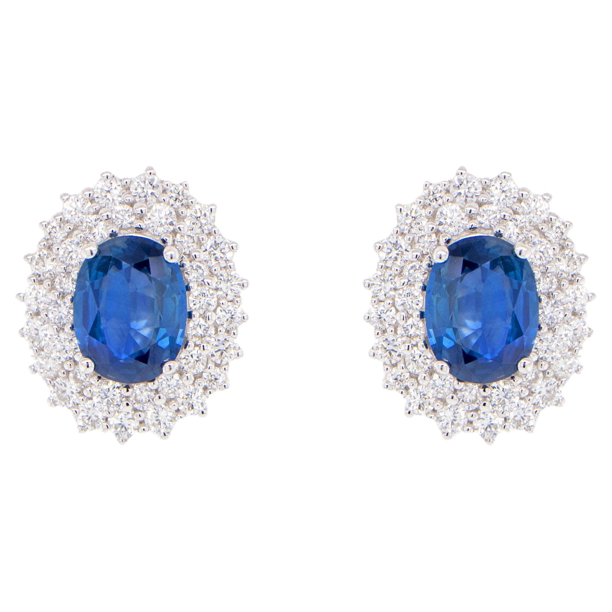 Blauer Saphir Ohrringe mit Diamanten 3,82 Karat 18K Gold im Angebot