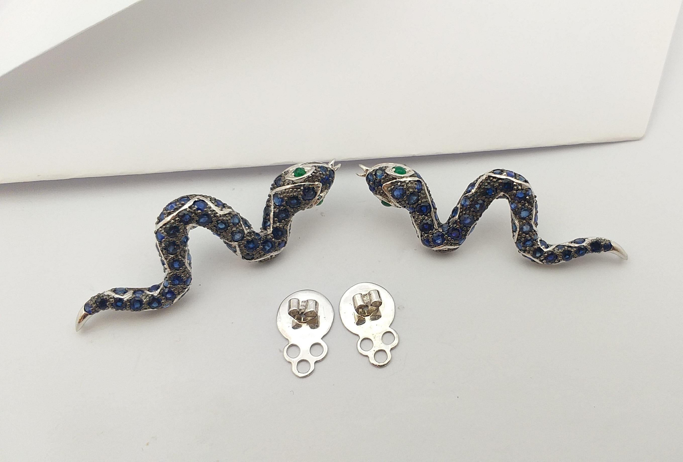 Contemporary Blue Sapphire, Emerald and Blue Topaz Snake Earrings set in Silver Settings For Sale