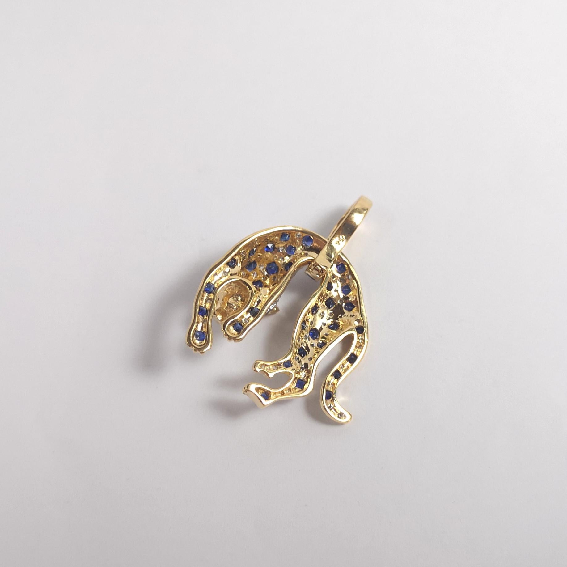 Anhänger mit blauem Saphir, Smaragd und Diamant in 18 Karat Goldfassungen gefasst im Angebot 1