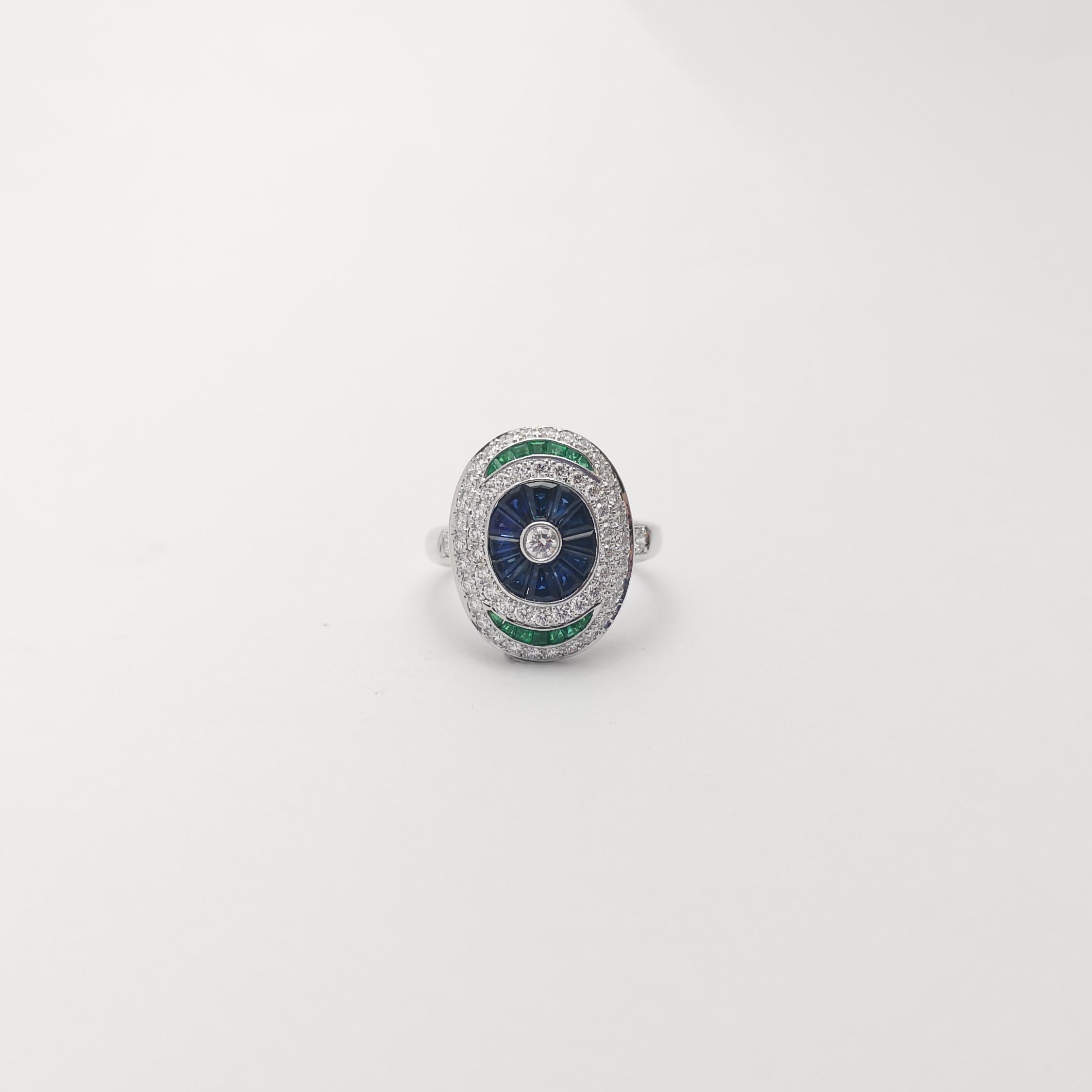 Ring mit blauem Saphir, Smaragd und Diamant in 18 Karat Weißgold Fassungen im Angebot 4