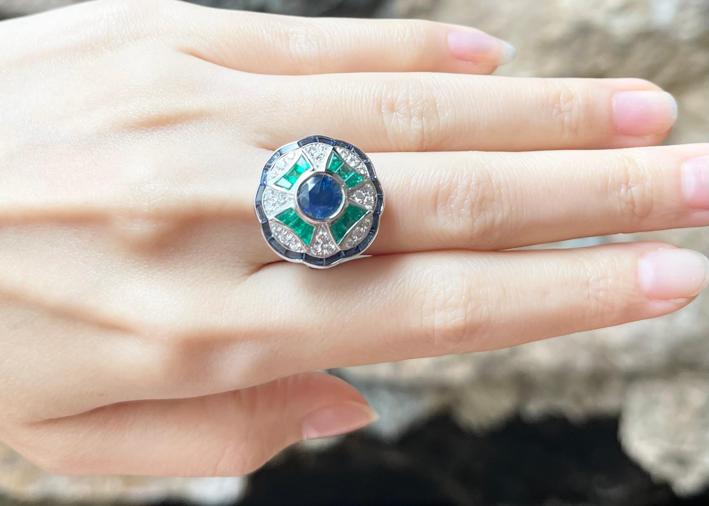 Art Deco Blue Sapphire, Emerald and Diamond Ring set in 18K White Gold Settings For Sale