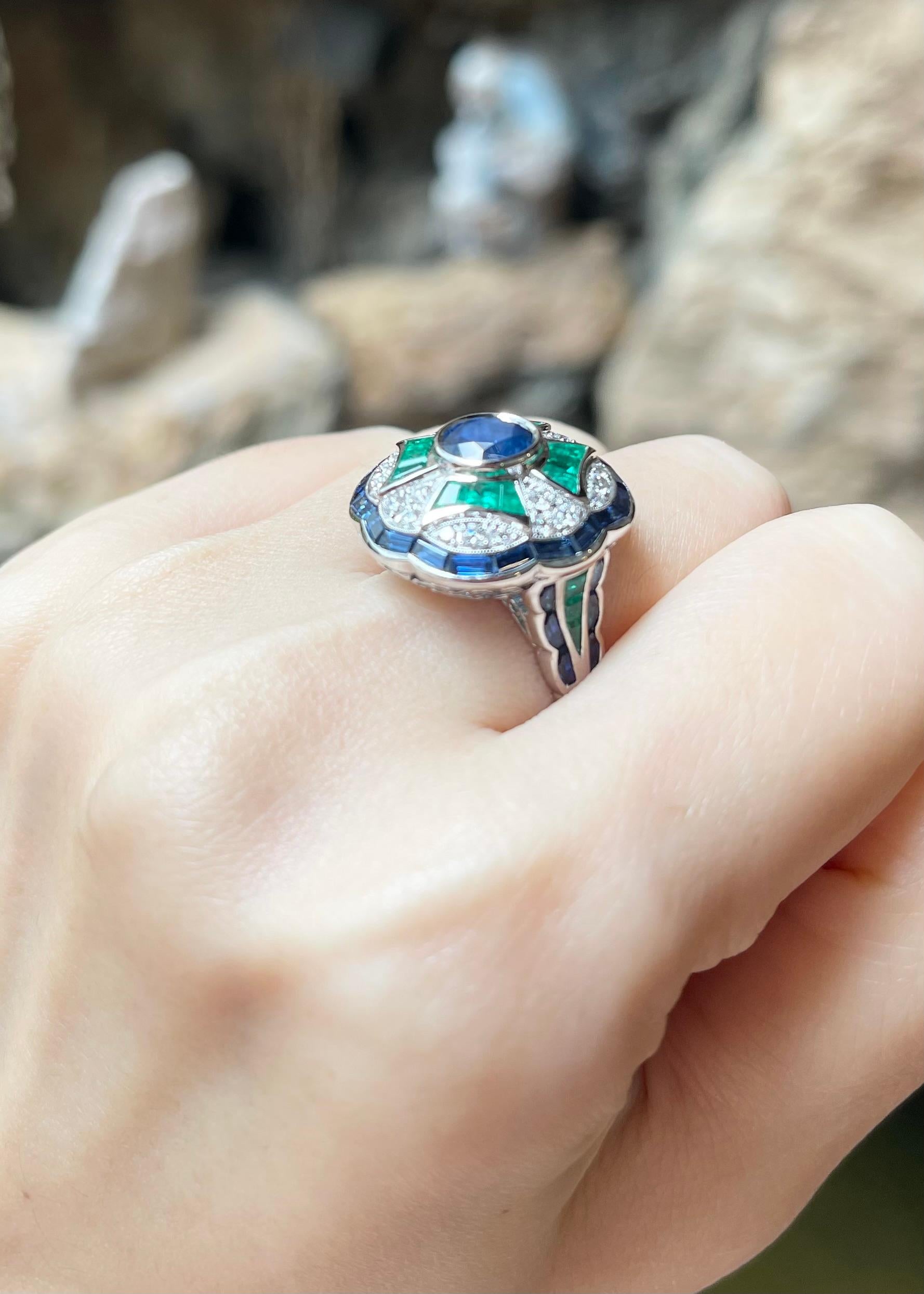 Women's Blue Sapphire, Emerald and Diamond Ring set in 18K White Gold Settings For Sale