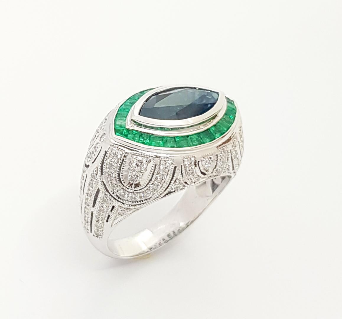 Blue Sapphire, Emerald and Diamond Ring set in 18K White Gold Settings For Sale 3