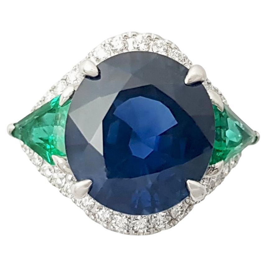 Bague en saphir bleu, émeraude et diamant sertie en platine 950