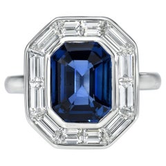 Anello in platino con zaffiro blu taglio smeraldo - Accenti di diamanti trapezoidali - Merkaba